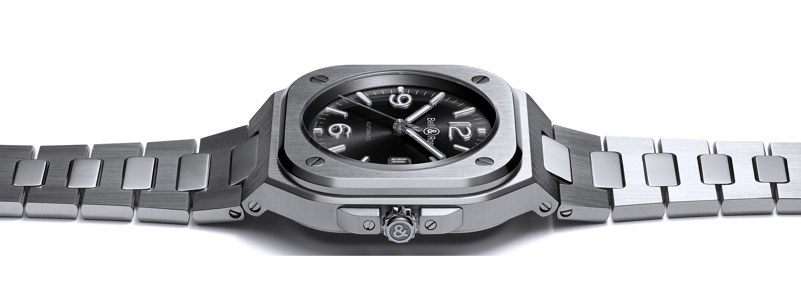 独特さが伝わるスティールモデル